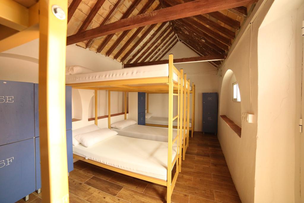 Wake Up In Tarifa Hostel & Restaurant Lounge Cameră foto