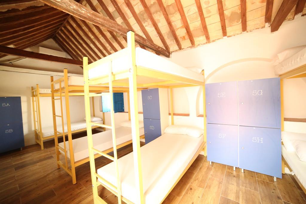 Wake Up In Tarifa Hostel & Restaurant Lounge Cameră foto
